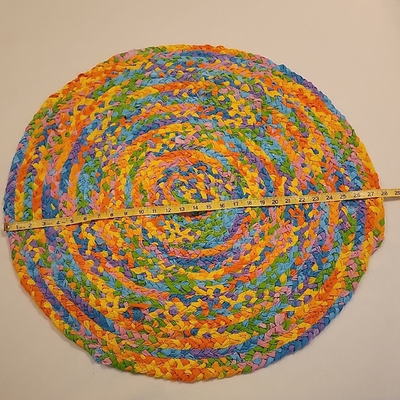 Handmade Multicolor Braided 28" Round Rug - Picture 4 of 4